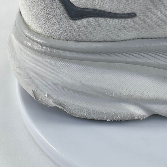 Hoka One One Clifton 9 | Men's 7D or Women's 8.5D - Picture 5 of 12